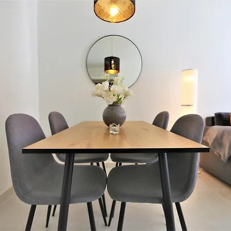 Peter * إِستيبونا